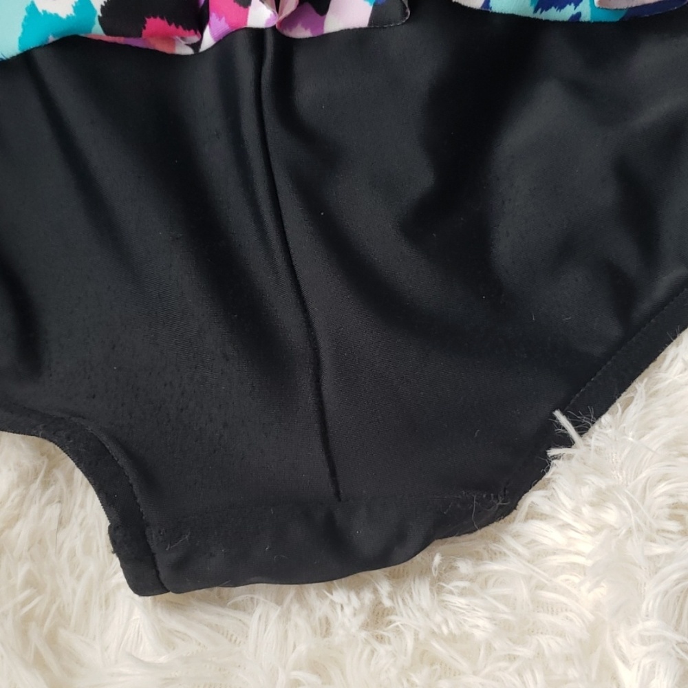 Swimsuit - Picture 6 of 6